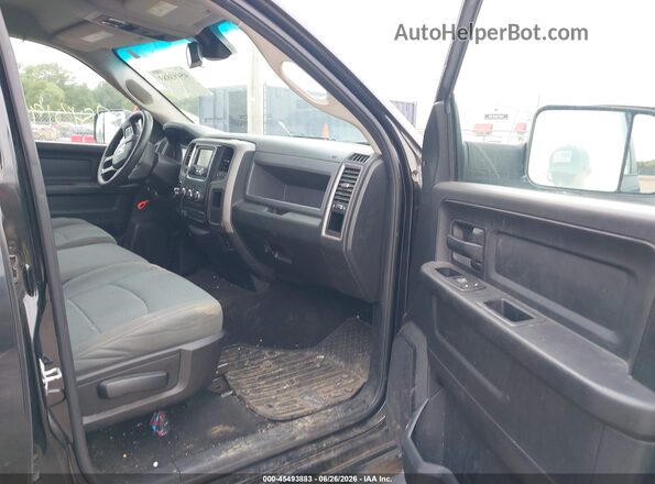 1C6RR7FG2GS268743 2016 RAM 1500 Black Front interior view