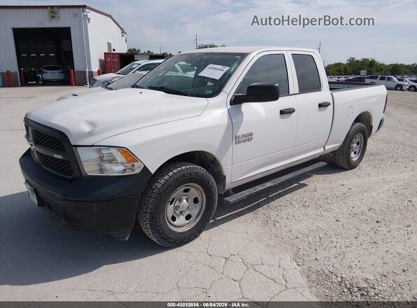 1C6RR7FG2JS152160 2018 RAM 1500 White Առջևի ձախ երեք քառորդ տեսարան