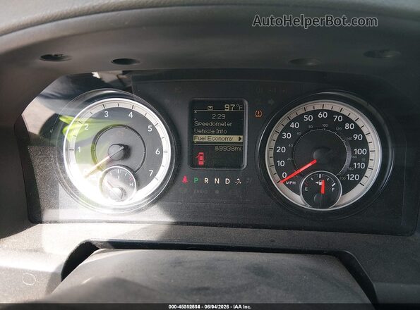 1C6RR7FG2JS152160 2018 RAM 1500 White Հետևի նստատեղերի տեսք