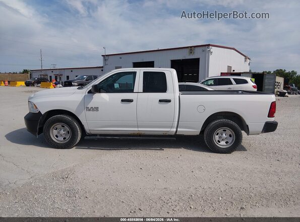 1C6RR7FG2JS152160 2018 RAM 1500 White Սալոնի 360 աստիճան տեսք