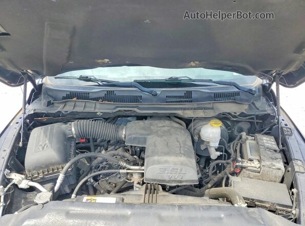 1C6RR7FG3JS320307 2018 RAM 1500 Charcoal Rear interior view
