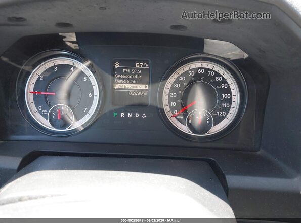 1C6RR7FG4GS325928 2016 RAM 1500 Gray Вид задніх сидінь