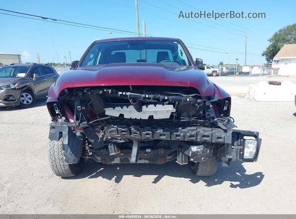 1C6RR7FG4JS260795 2018 RAM 1500 Red Front view