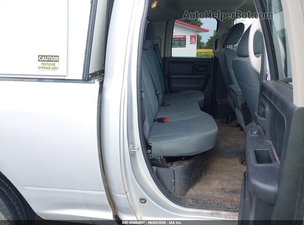 1C6RR7FG4JS326102 2018 RAM 1500 Silver 