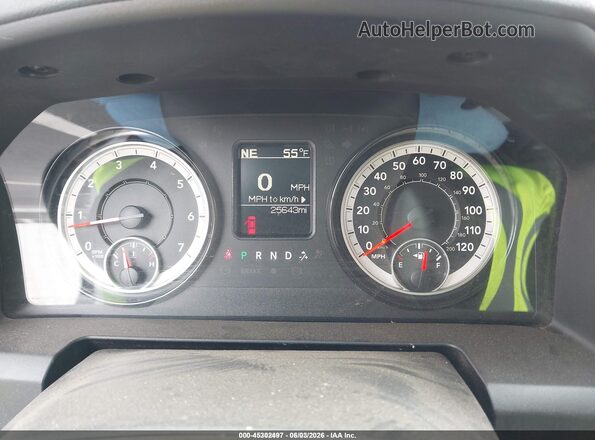 1C6RR7FG4JS326102 2018 RAM 1500 Silver 
