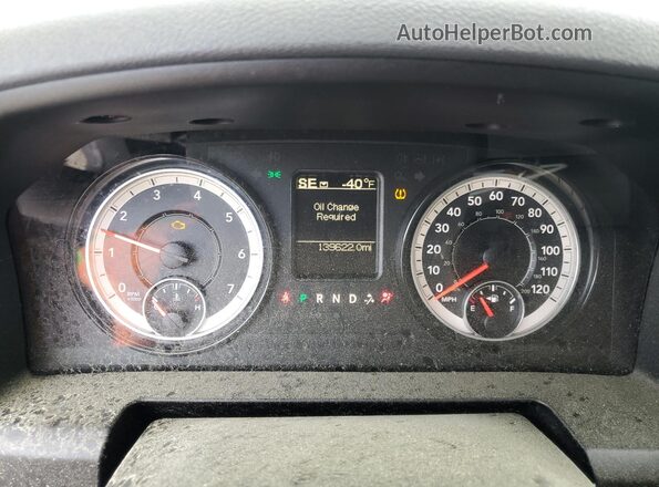 1C6RR7FG5KS667557 2019 RAM 1500 Gray 