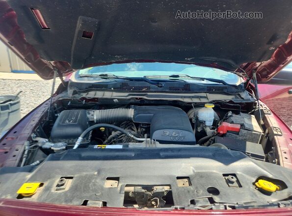 1C6RR7FG6JS273807 2018 RAM 1500 Burgundy 