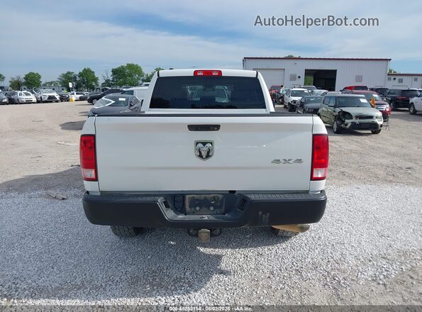 1C6RR7FG7JS326059 2018 RAM 1500 White 