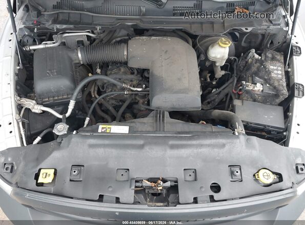 1C6RR7FG8JS165009 2018 RAM 1500 Silver Հետևի տեսք