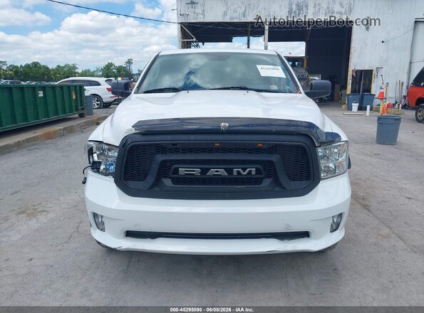 1C6RR7FG8JS254322 2018 RAM 1500 White Սարքավորումների վահանակի տեսք