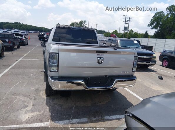 1C6RR7FGXJS258999 2018 RAM 1500 Silver 
