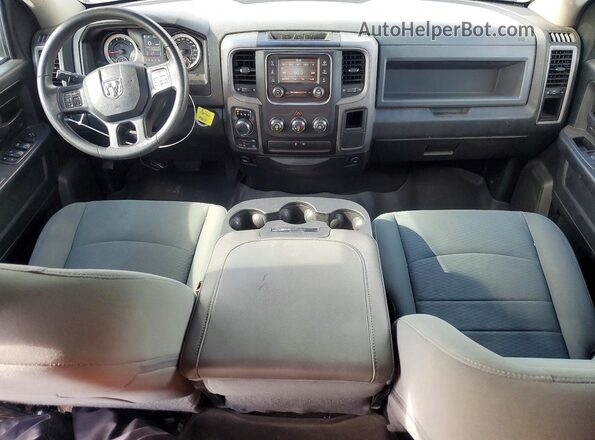 1C6RR7FGXJS269212 2018 RAM 1500 Black Vista del salpicadero