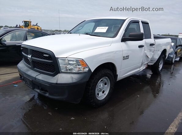 1C6RR7FGXJS332289 2018 RAM 1500 White წინა მარცხენა ხედი სამი მეოთხედიდან
