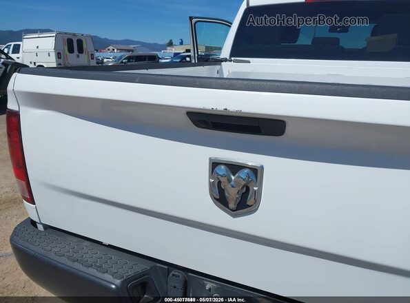 1C6RR7FGXKS636076 2019 RAM 1500 CLASSIC White 