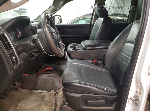 1C6RR7FGXMS537339 2021 RAM 1500 White Widok wnętrza z przodu