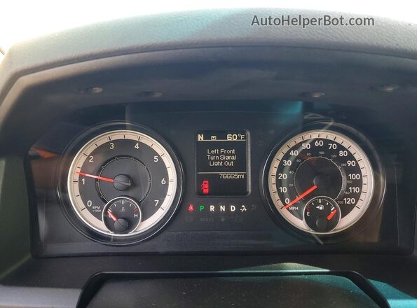 1C6RR7FT1JS162854 2018 RAM 1500 Черный Вид щитка приборов