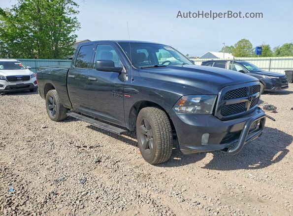 1C6RR7FT1JS162854 2018 RAM 1500 Черный Передняя правая четверть