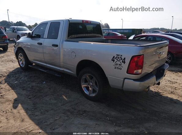 1C6RR7FT2JS186936 2018 RAM 1500 Серебряный Задняя левая четверть