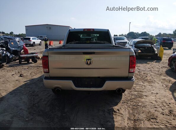 1C6RR7FT2JS186936 2018 RAM 1500 Серебряный 