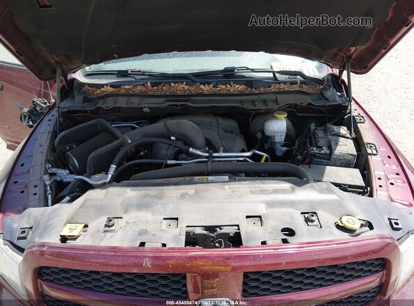 1C6RR7FT2JS327620 2018 RAM 1500 Burgundy Rear view