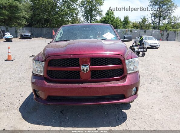 1C6RR7FT2JS327620 2018 RAM 1500 Burgundy Rear interior view