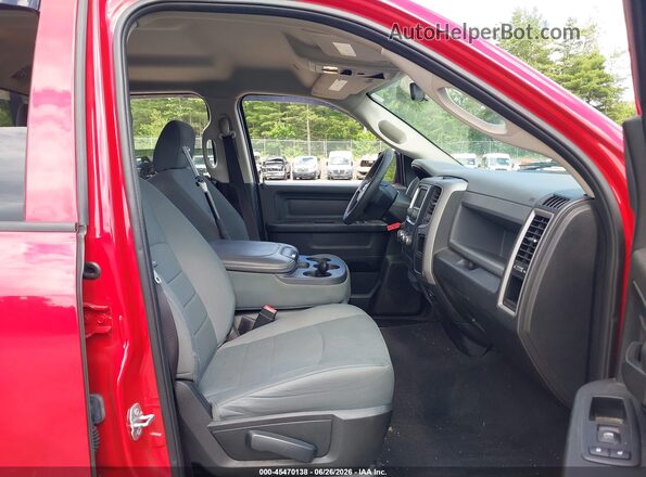 1C6RR7FT3HS565566 2017 RAM 1500 Red Front interior view