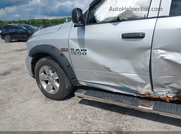 1C6RR7FT4JS302198 2018 RAM 1500 Gray Front view