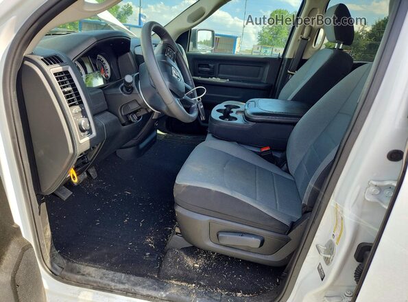 1C6RR7FT4RS192409 2024 RAM 1500 White Widok wnętrza z przodu