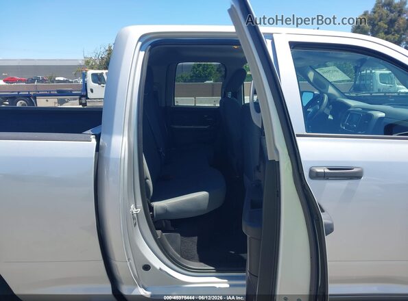 1C6RR7FT7GS161927 2016 RAM 1500 Silver 