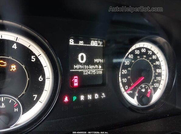 1C6RR7FTXHS711722 2017 RAM 1500 Silver 