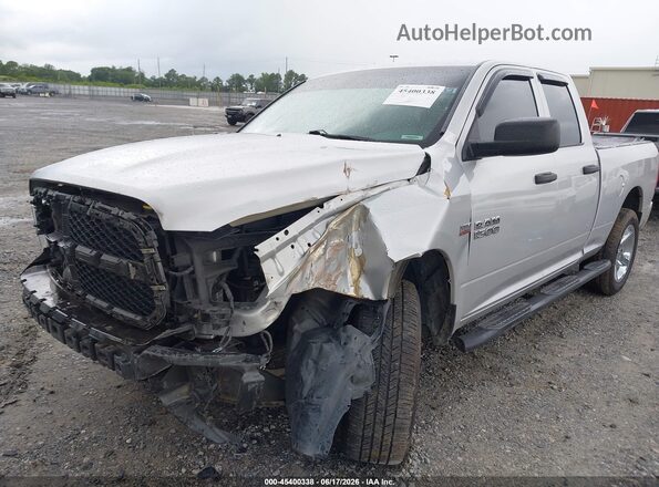 1C6RR7FTXHS711722 2017 RAM 1500 Silver Front view