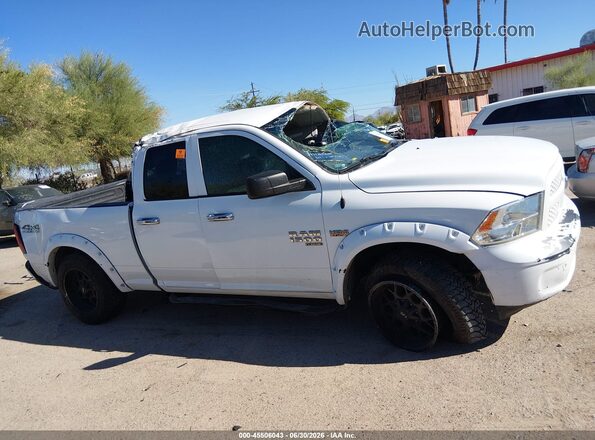 1C6RR7FTXKS673075 2019 RAM 1500 CLASSIC White Widok zestawu wskaźników