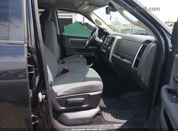 1C6RR7GG0GS294210 2016 RAM 1500 Black Widok wnętrza z przodu