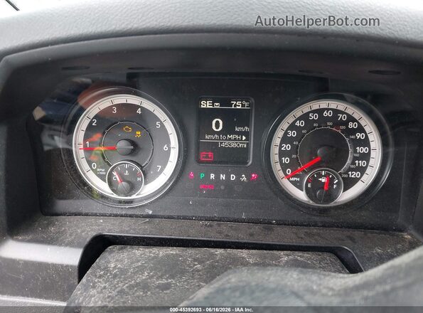 1C6RR7GG0HS583539 2017 RAM 1500 White Vista de los asientos traseros