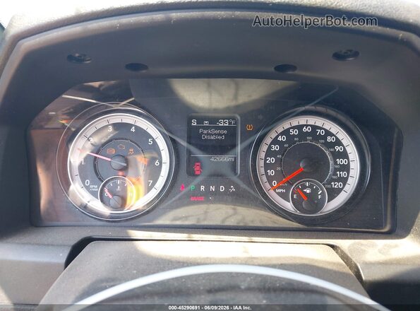 1C6RR7GG1PS574153 2023 RAM 1500 CLASSIC Red Հետևի նստատեղերի տեսք