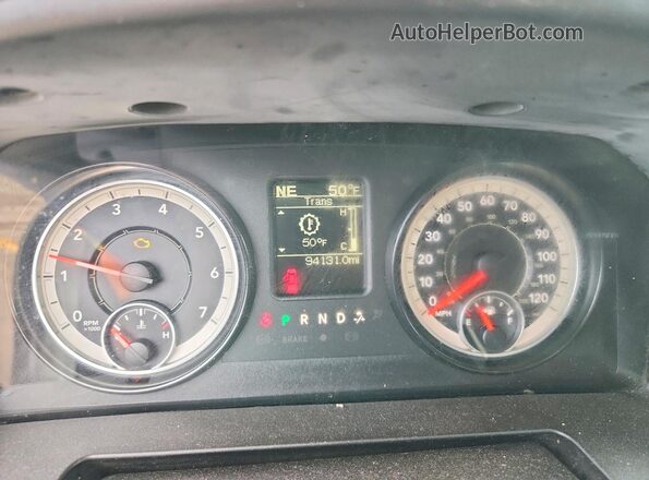 1C6RR7GG5HS777063 2017 RAM 1500 Silver Вид щитка приладів