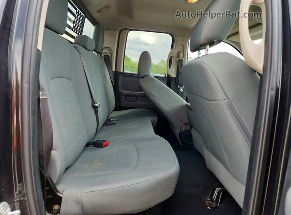 1C6RR7GG6JS306965 2018 RAM 1500 Black Vista de los asientos traseros