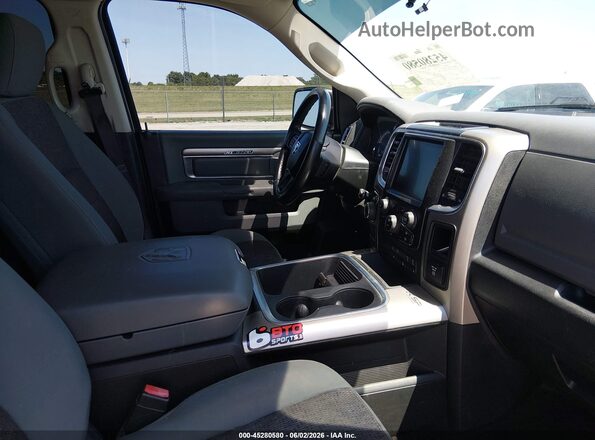 1C6RR7GT1HS674414 2017 RAM 1500 Black Vista interior delantera