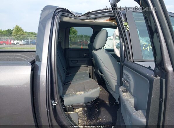 1C6RR7GT1JS312220 2018 RAM 1500 Gray VIN կոդի պիտակի տեսք