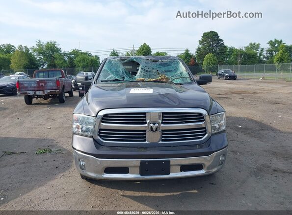 1C6RR7GT1JS312220 2018 RAM 1500 Gray Սարքավորումների վահանակի տեսք