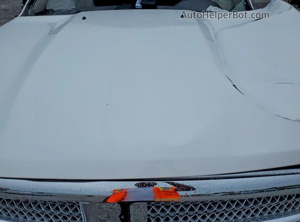 1C6RR7GT5JS153749 2018 RAM 1500 White Vista interior trasera