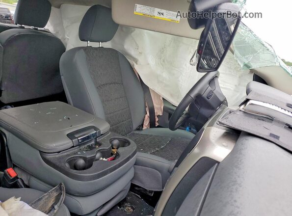 1C6RR7GT5JS153749 2018 RAM 1500 White Vista interior delantera