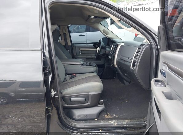 1C6RR7GT6GS384619 2016 RAM 1500 Black Widok wnętrza z przodu