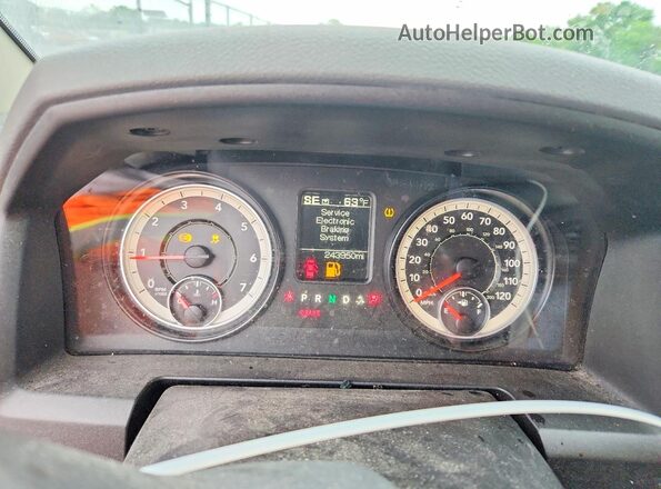 1C6RR7GT9GS165654 2016 RAM 1500 Серебряный Вид щитка приборов