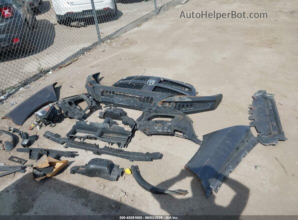 1C6RR7KG1JS102145 2018 RAM 1500 Серый Вид щитка приборов