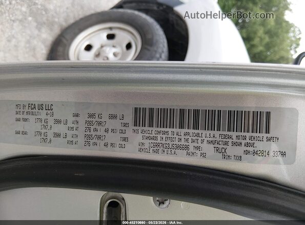 1C6RR7KG3JS306686 2018 RAM 1500 Silver Engine compartment view
