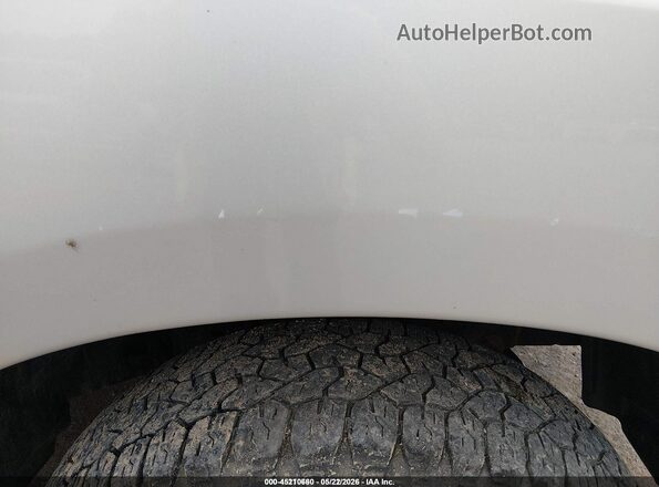 1C6RR7KG3JS306686 2018 RAM 1500 Silver Front view