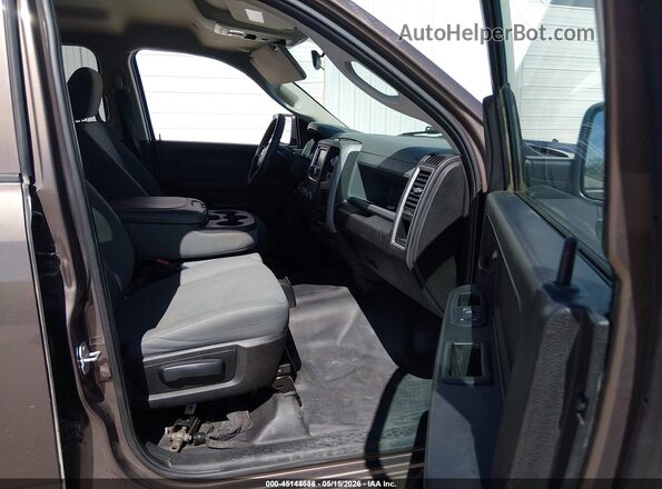 1C6RR7KG3JS318983 2018 RAM 1500 Brown 