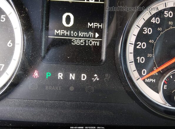 1C6RR7KG3JS318983 2018 RAM 1500 Brown 