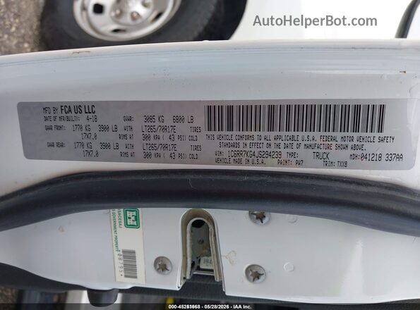 1C6RR7KG4JS294239 2018 RAM 1500 White ძრავის განყოფილების ხედი